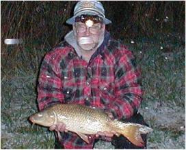 snowcarp.JPG (48330 bytes)