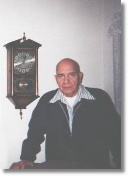 acuna.jpg (9046 bytes)