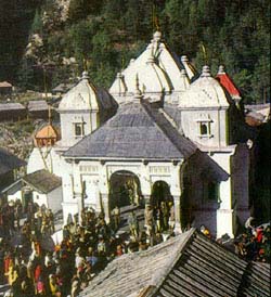 gangotri.JPG (41624 bytes)