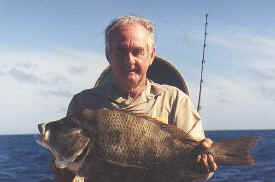 hombre_fish_019a.jpg (36290 bytes)