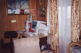 kevins-computer-workdesk.jpg (27737 bytes)