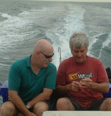 ozzie blokes off to catch mackie