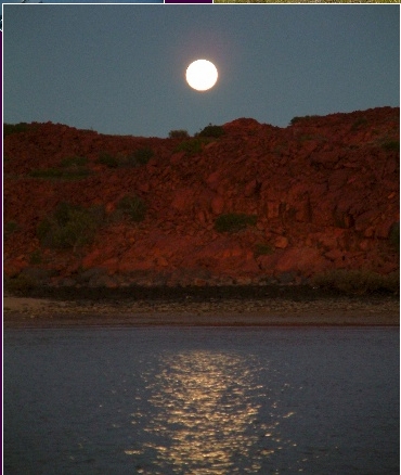 Full moon in the Flying Foam Passage