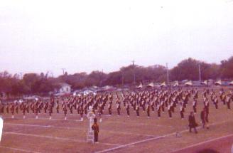 1977-band-6.jpg (10347 bytes)