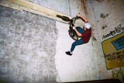 Dan Hayslip- Downside fastplant nosebonk thingy