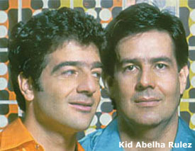 George e Bruno posando para o encarte do disco Meu Mundo... - Rio, 96 / Arquivo pessoal de Leonardo Pires