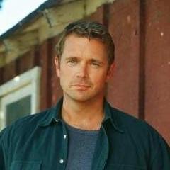  Wow! Superman's dad!&nbsp;&nbsp;&nbsp;&nbsp;&nbsp;&nbsp;&nbsp;&nbsp;&nbsp;&nbsp; John Schnieder as Johnathan Kent