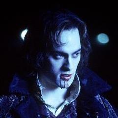 Sturat Townsend as the seductive vampire Lestat