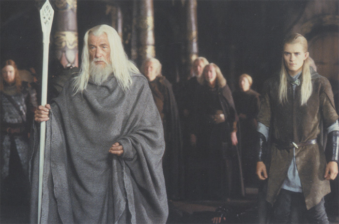 Legolas accompanies Gandalf the White into the Golden Hall