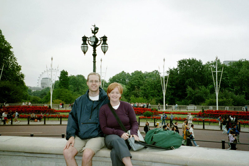 buck_palace_gardens_kt