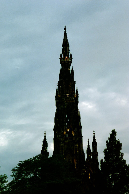 edinb_tower_night