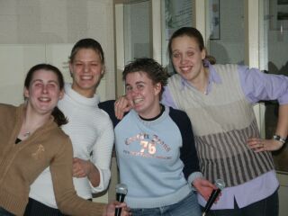 Kim, Bianca, Ikke en Femke