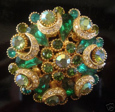 Sphinx 7-crescents green
