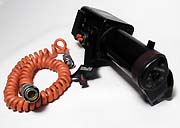 17-motor.jpg (9349 bytes)