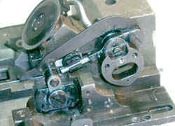 re-lube.jpg (35367 bytes)