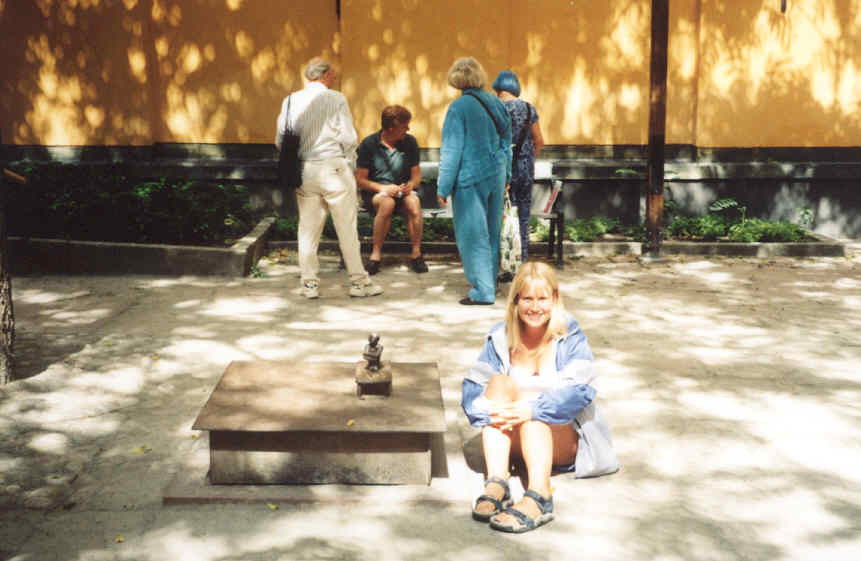 Stockholm's Smallest Statue