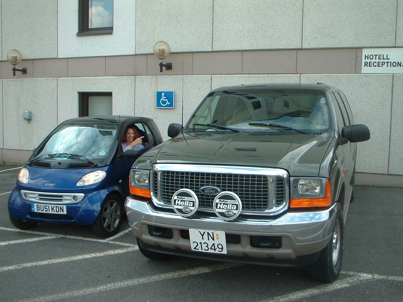 26 jul 2003 Look at the car we've parked next to? Skeleftea hotel car park
