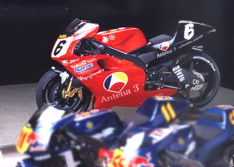 Antena3 YAMAHAD’ANTIN YZR500 Antena 3 Yamaha D'Antin YZR500 Tamiya 14078