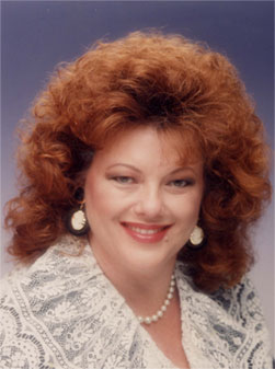 same photoshoot in early 2001 - Kitten in Lace image name:justme_lacesmall.jpg