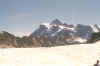 kids on snow mt baker in bg .jpg (55285 bytes)