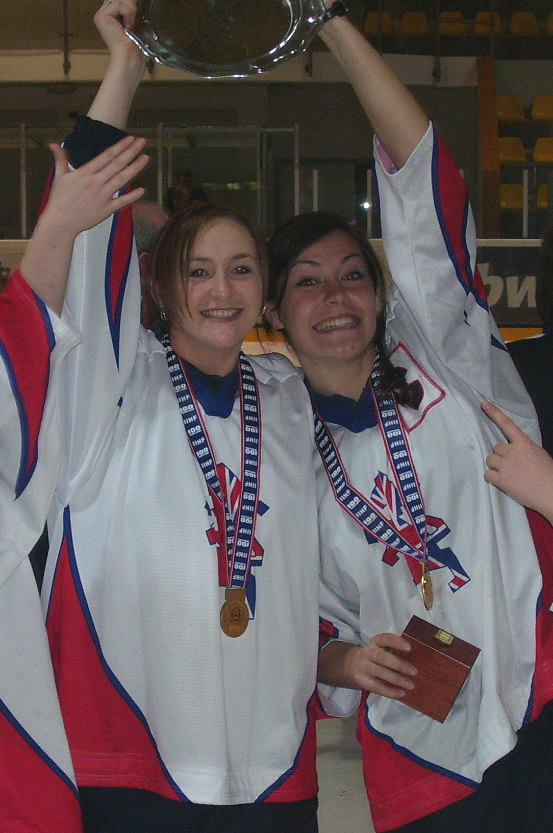 iihf2008.jpg (109226 bytes)