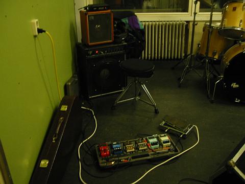 Koosman with one of his legendary Twin Reverb (all tube) from 1970.