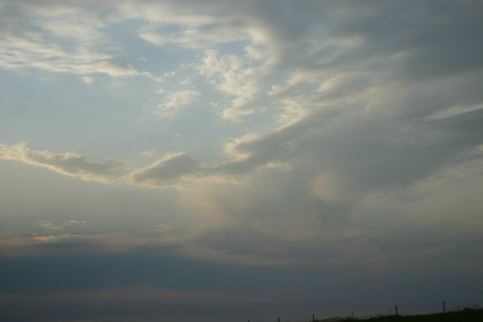 Driving back from the eastern part of South Dakota, this cloud caught my attention.&nbsp; I had to pull over and take its picture.