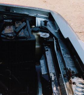 Dodge Dart 1989, vista del radiador