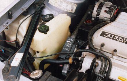 Oldsmobile Cutlass 1994, dep�sito del anticongelante