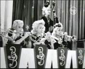 Last_of_the_Blonde_Bombshells02.jpg