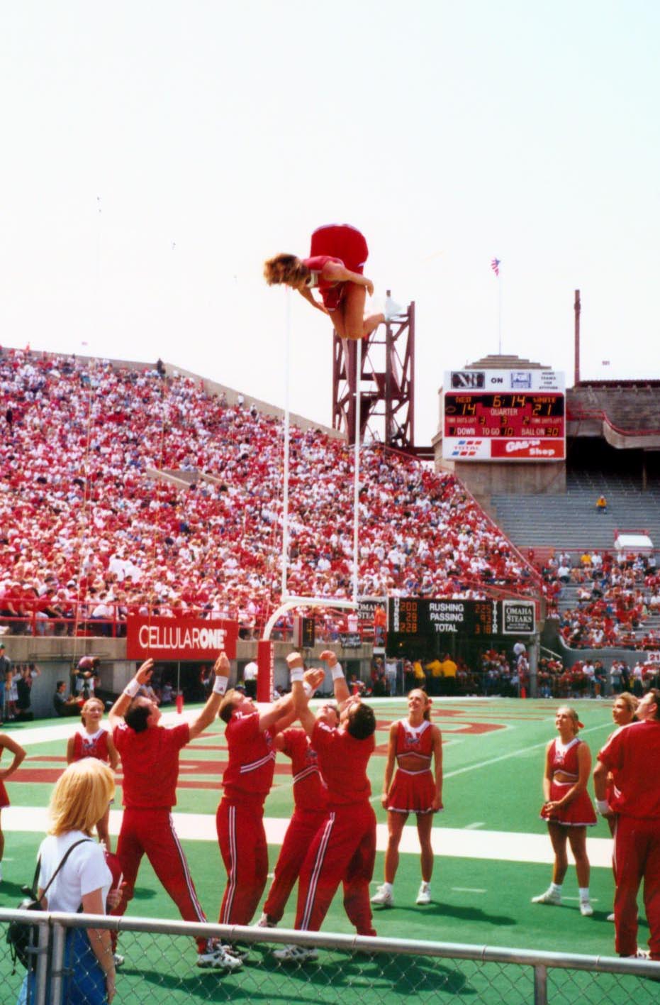Basket toss