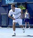 [Pete Sampras smashes with the backhand]