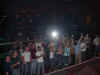 crowd1.jpg (34580 bytes)