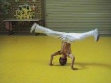 Hyiku trainning his headspinns at WYC