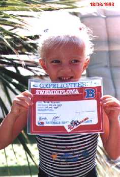 Britt toont trots haar B-diploma