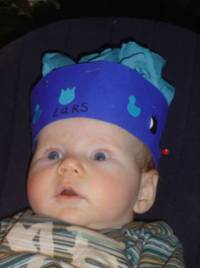 Little Lars experiencing something new every day (here meeting Sinterklaas)