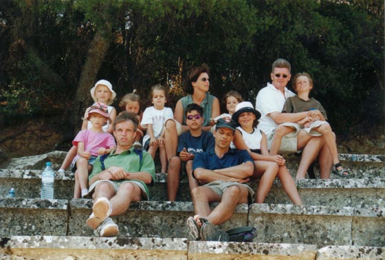 Families Kool, Morshuis, Kramer on a cultural excursion in the Epidaurus theatre