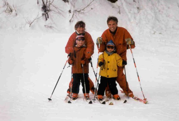 The entire Kramer family on skis