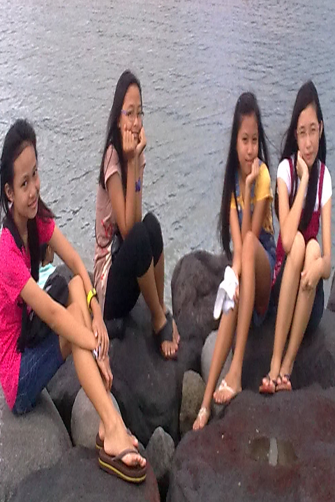 Hangout with my friends:1st year