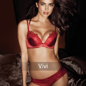 Vivi - VIP brunette escort