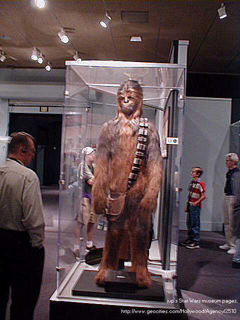 Full sized Chewbacca.