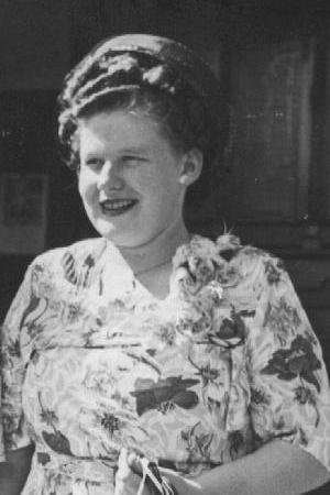 Elizabeth (Betty) Valmae Kroezen