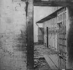 Slave holding pen