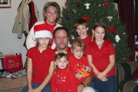 Like Family Christmas: Back-Janet, Kelsey, Tom, Johnathen, Kayla&nbsp; Front-Ally, Jessica