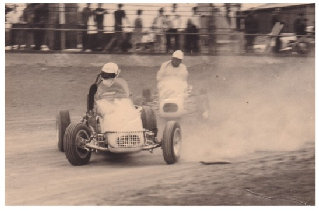 mighty_midgets_speedway_racing068.jpg