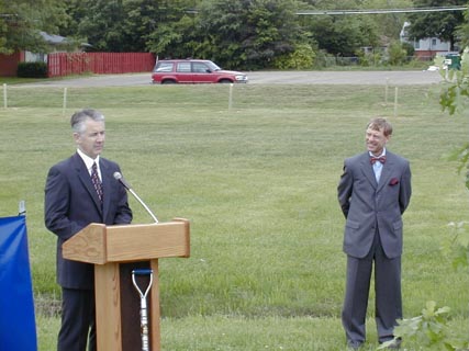 washburn16.jpg (37525 bytes)