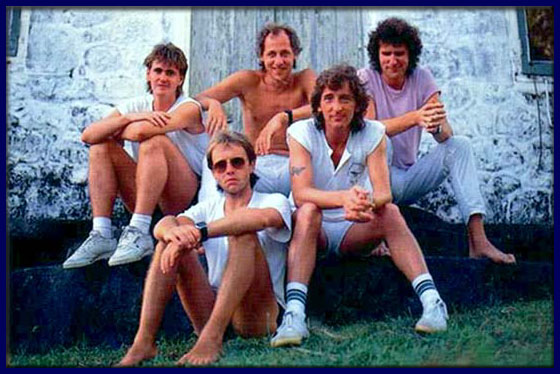 Группа Dire Straits