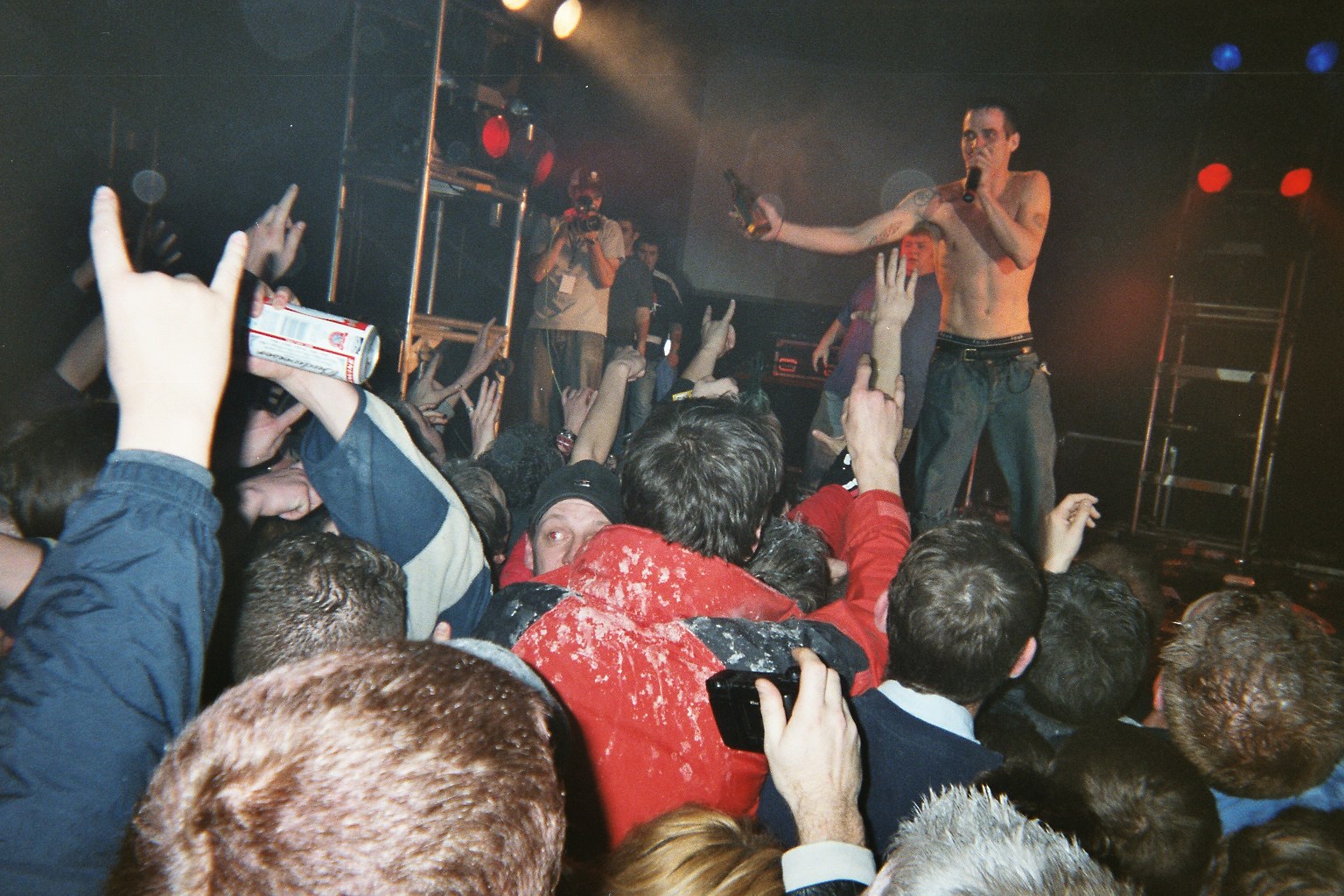 Steve-O!!...this was definitely the closest and clearest picture i got that night