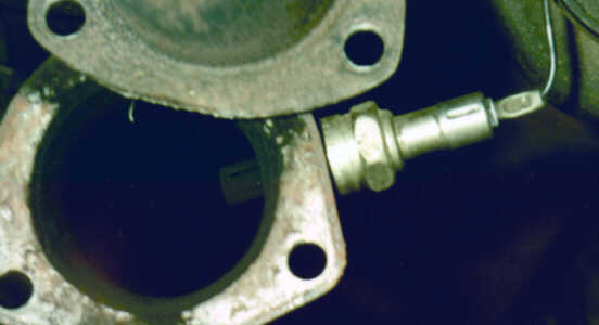 O2 sensor in Pinto exhaust