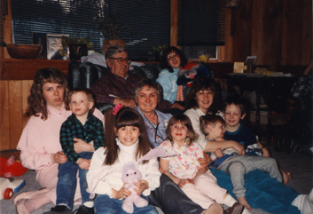 Pops,_Aunt_Darlene,_Mom(deb),_Colby,_me(kwp),_Grandma,_Elizabeth,_Aunt_Edythe,_Quintin_&_Zachary